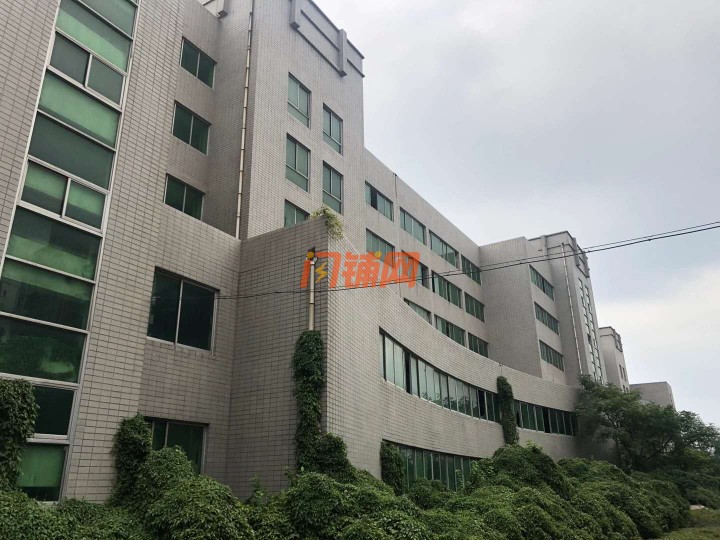 28577：旺铺招商！！长清工业园28000平（30亩的停车场地）